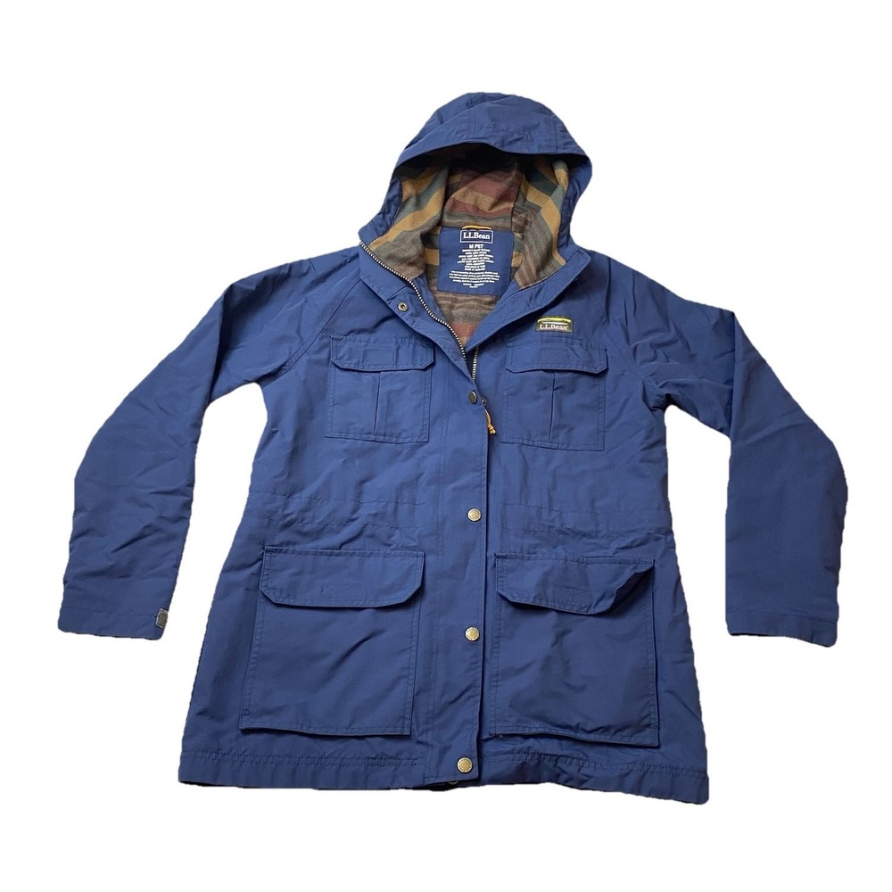L.L. Bean Women's Mountain Classic Water-Resistant Jacket Size M Pet Navy EUC